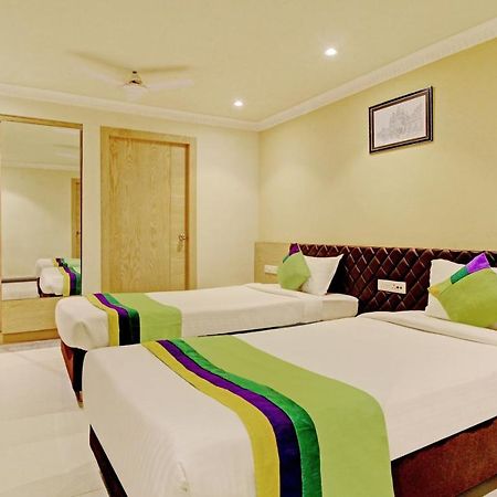 Treebo Asl Prime, Near Ballygunge Railway Station Колката Екстериор снимка