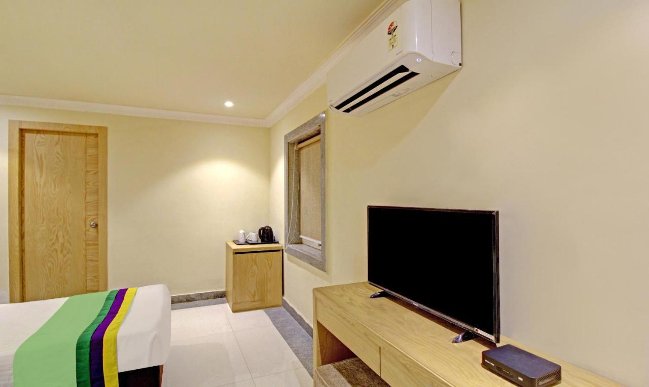 Treebo Asl Prime, Near Ballygunge Railway Station Колката Екстериор снимка