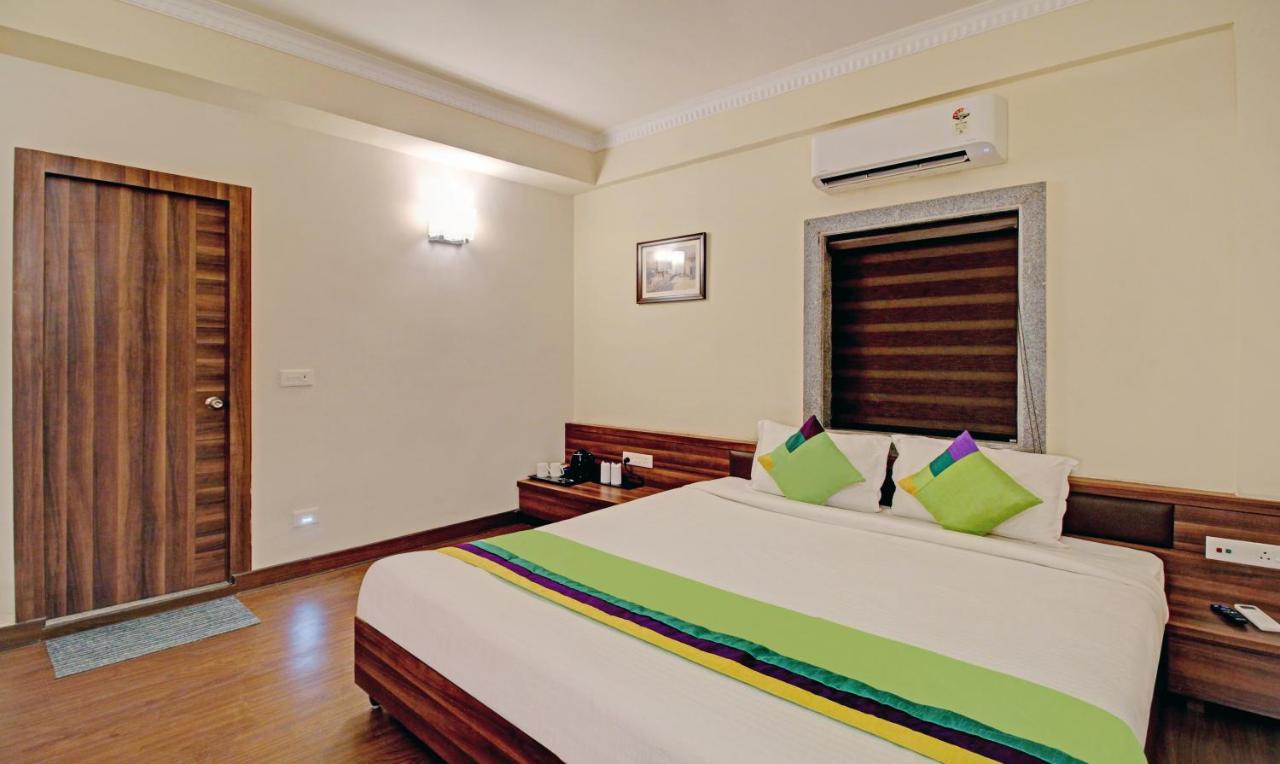 Treebo Asl Prime, Near Ballygunge Railway Station Колката Екстериор снимка