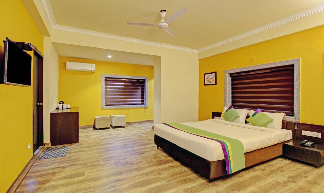 Treebo Asl Prime, Near Ballygunge Railway Station Колката Екстериор снимка