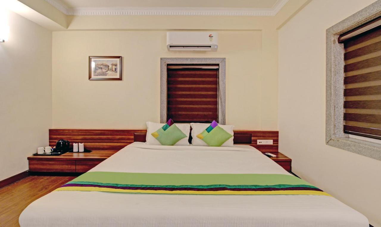 Treebo Asl Prime, Near Ballygunge Railway Station Колката Екстериор снимка