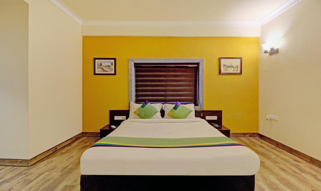 Treebo Asl Prime, Near Ballygunge Railway Station Колката Екстериор снимка