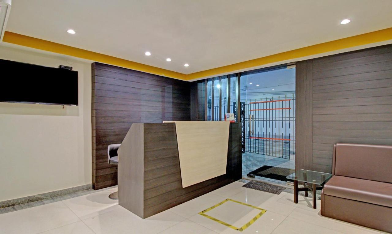 Treebo Asl Prime, Near Ballygunge Railway Station Колката Екстериор снимка