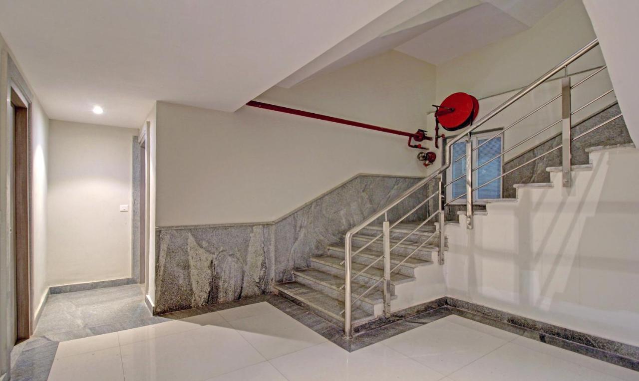Treebo Asl Prime, Near Ballygunge Railway Station Колката Екстериор снимка