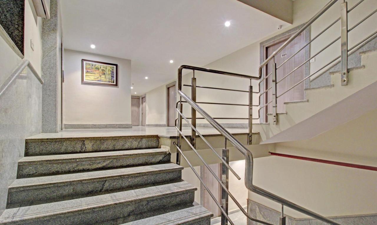Treebo Asl Prime, Near Ballygunge Railway Station Колката Екстериор снимка